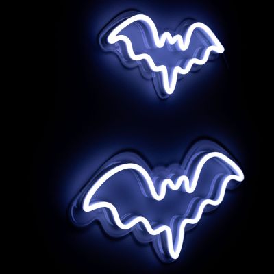 BOO-tiful Neon Bat Light