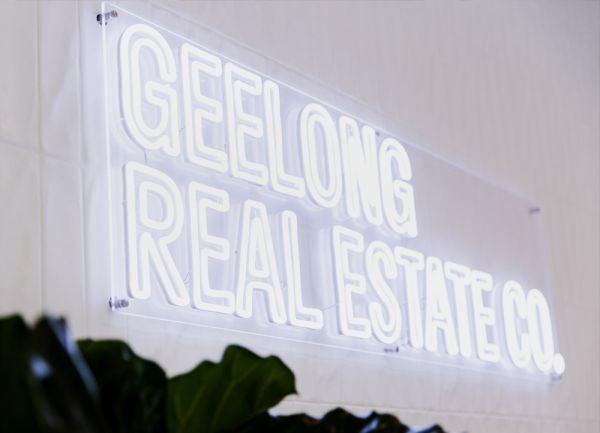 Neon Wall Mounting Kit