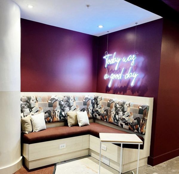 Neon Sign Hanging Wire Kit