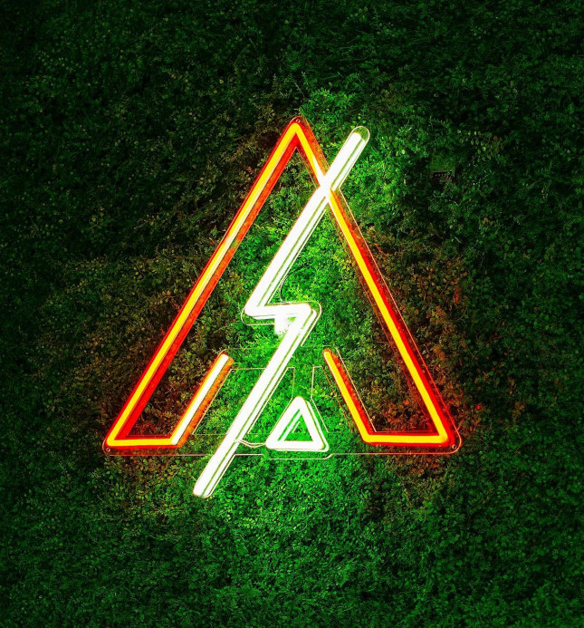 Custom Neon® gaming signs & logos @allsystemsgoma