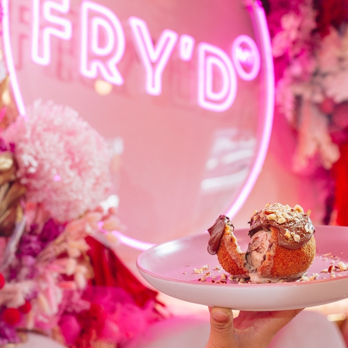 Pink Custom Neon® Instagram backdrop sign @frydmt