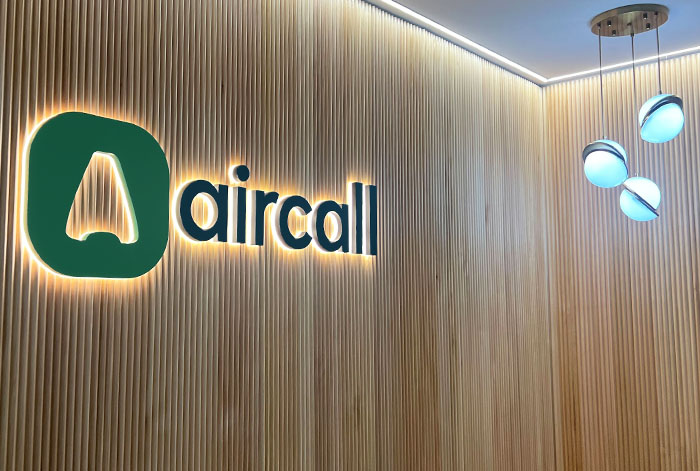 LED backlit sign for aircall