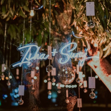 Bayview neon font example