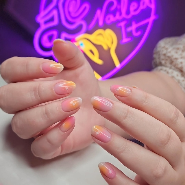 Multicoloured nail salon logo sign by Custom Neon® @le_nailedit