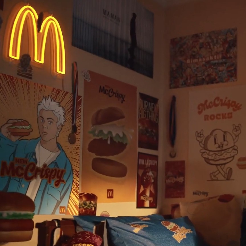 McDondald's golden arches and McCrispy burger LED neon signs by Custom Neon® as seen in the McCrispy burger commercial @mcdonaldsau
