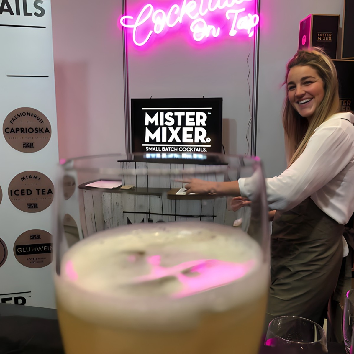 Custom Neon® pink tradeshow booth display sign @mistermixer
