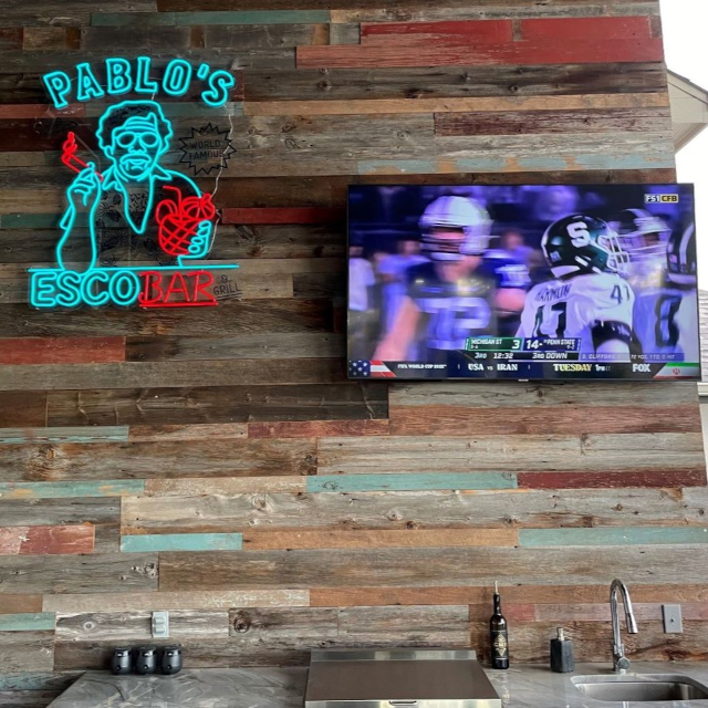 Custom Neon® personalised bar art @paulpeconga