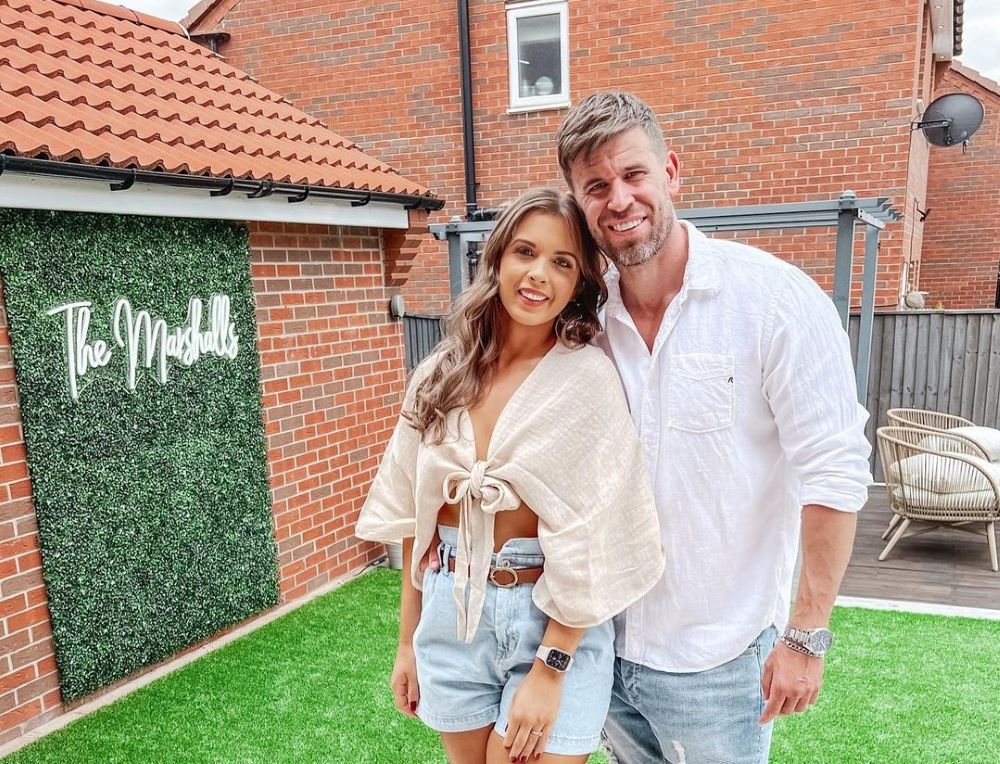 Custom Neon® personalised backyard sign @homewiththe.marshalls