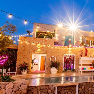 Custom Neon® outdoor pool signs Love Island Australia Villa