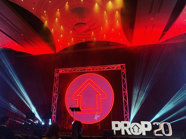 Custom Neon&reg; line art face in warm white LED flex @realestateaus @solutionentertainment