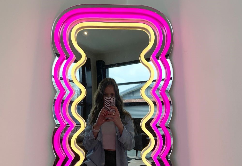 Pink & white 70's retro light-up mirror by Custom Neon®