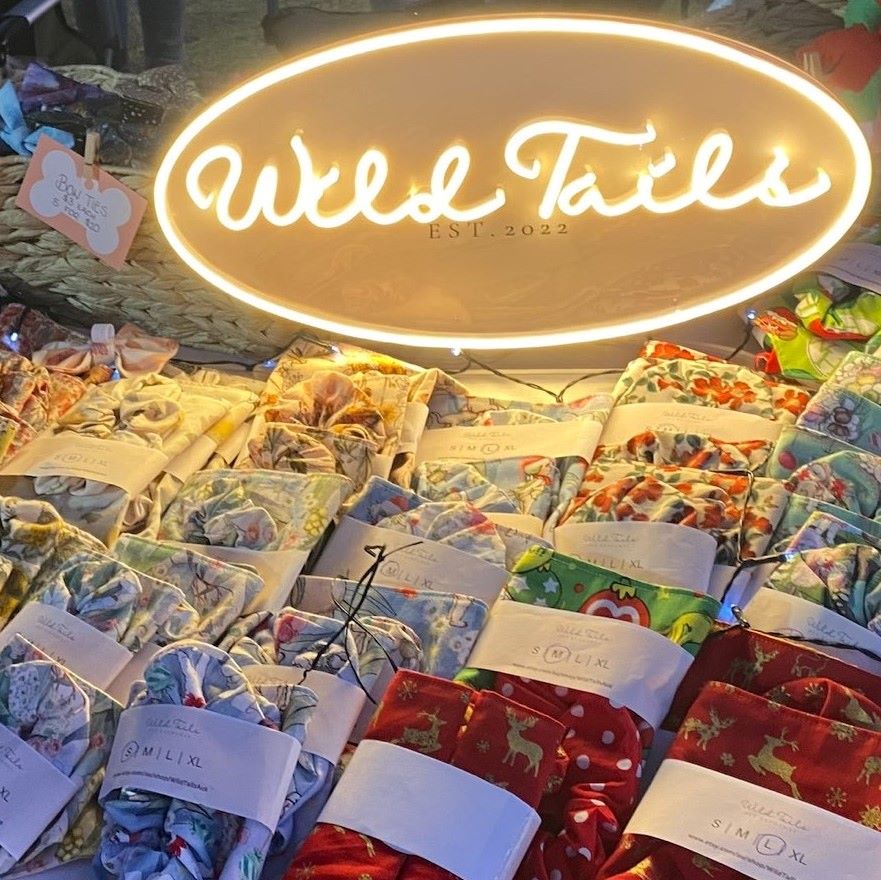 Custom Neon® battery pack tabletop sign @wildtails.aus